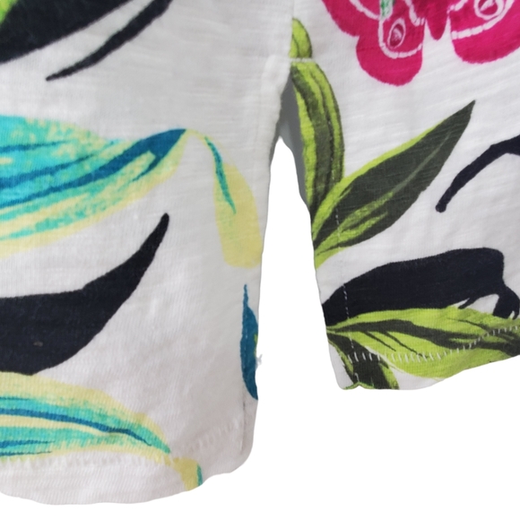 CHICO'S Tropical Print  V Neck Tee Shirt Passion Flower Leaves Sz 3 XL - Picture 4 of 7
